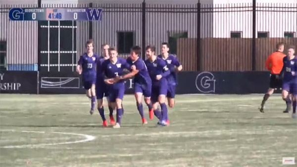 Highlights: NCAA Quarterfinal, Washington at Georgetown